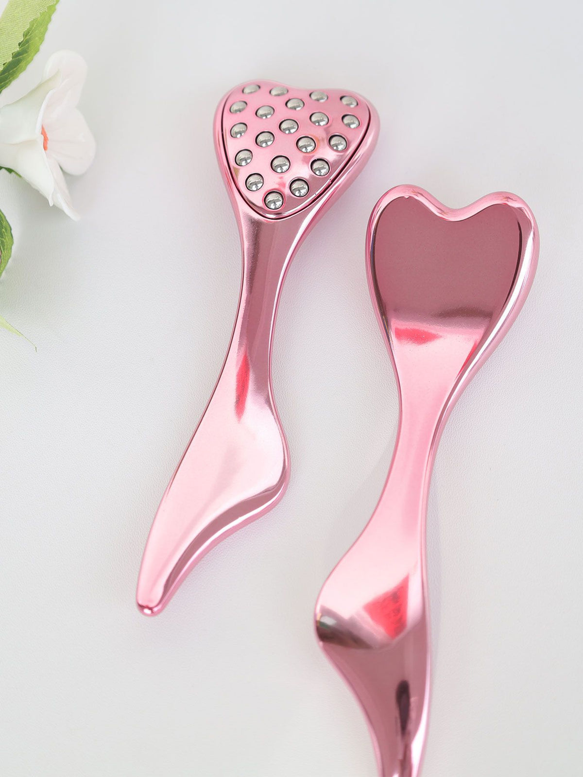 Stainless Steel Heart-Shaped Roller Massager – Black